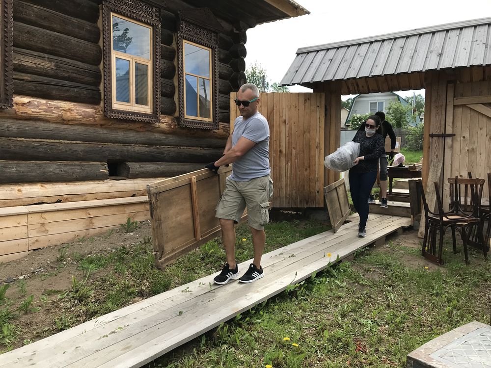 1. Монтаж экспозиции Сельская торговая лавка кон. XIX - нач. XX вв..JPG